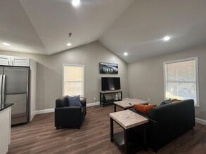 810 Carson St in Jefferson City, TN - Building Photo - Building Photo