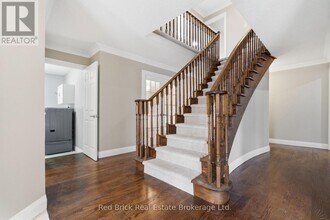 3980 Chadburn Crescent in Mississauga, ON - Building Photo - Building Photo