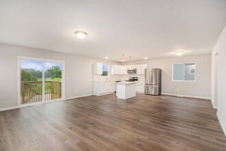 10180 Pennridge Dr in Portage, MI - Building Photo - Building Photo