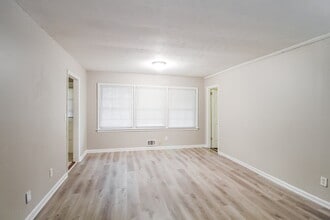 3135 Robin Rd in Decatur, GA - Building Photo - Building Photo