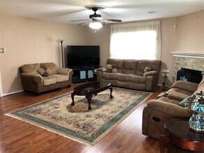 806 Island Meadow Ct in Houston, TX - Building Photo - Building Photo