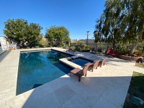 2118 Kew Dr in Los Angeles, CA - Building Photo - Building Photo