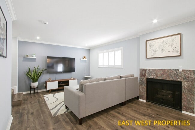 1430 S Point View St in Los Angeles, CA - Building Photo - Building Photo