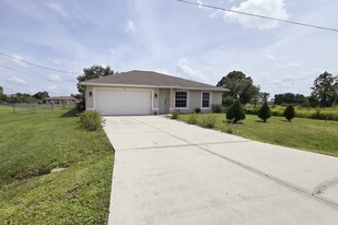 143 Zenith Cir