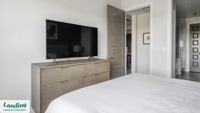 825 Usener St, Unit 923 in Houston, TX - Building Photo - Building Photo