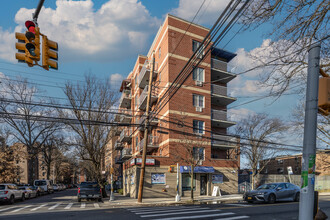 4373 Union St in Flushing, NY - Building Photo - Building Photo