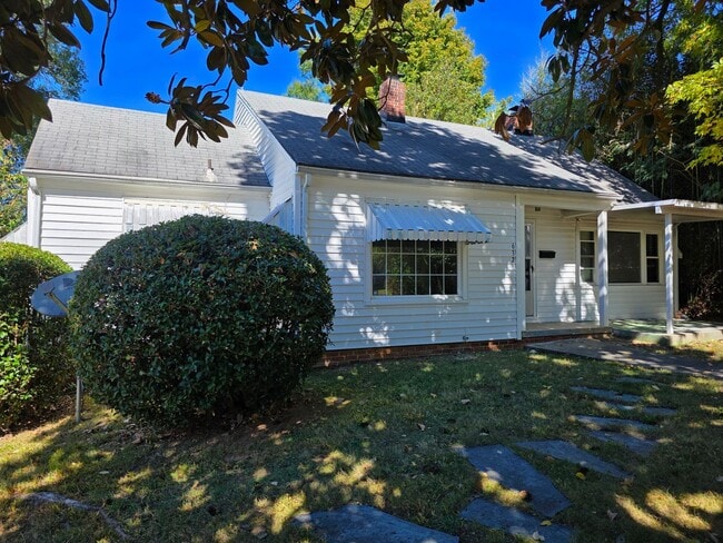 property at 632 W Westwood Ave