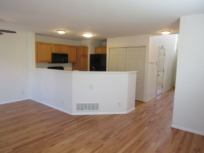 1992 E 102nd Cir in Thornton, CO - Building Photo - Building Photo