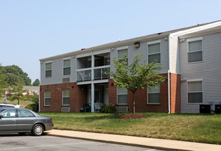 Rollingcrest Commons Senior Apartments, 62+ in Hyattsville, MD - Building Photo - Building Photo