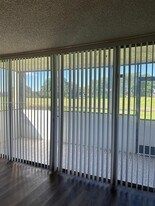 3671 Environ Blvd in Lauderhill, FL - Building Photo