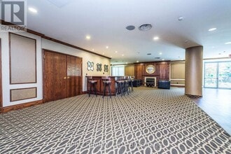 156-156 Enfield Pl in Mississauga, ON - Building Photo - Building Photo