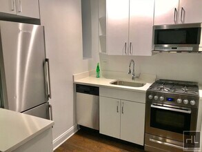 NO FEE Studio in Midtown East! Won't Stay in New York, NY - Building Photo - Building Photo