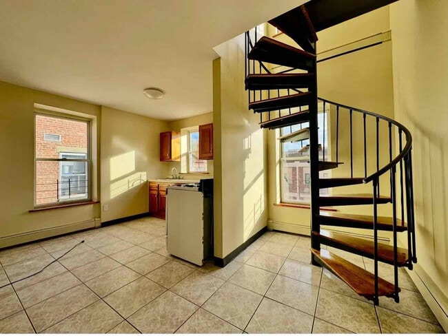 property at 171 S Broadway