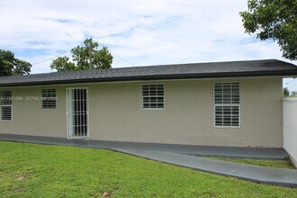 11535 SW 224th St in Miami, FL - Building Photo - Building Photo