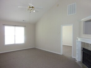 306 High Hills Ct in Rock Hill, SC - Building Photo - Building Photo