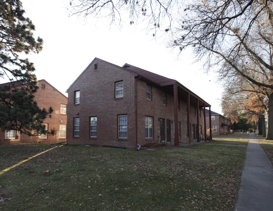 1430 N 44th St in Lincoln, NE - Foto de edificio