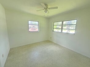 10396 Eastside Ave in Brooksville, FL - Building Photo - Building Photo