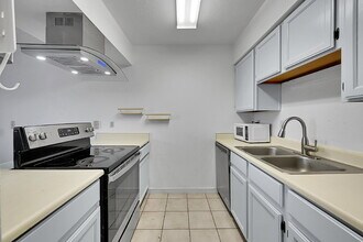 12366 W Nevada Pl in Lakewood, CO - Building Photo - Building Photo