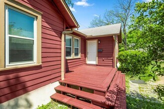 2804 Breeze Terrace in Austin, TX - Building Photo - Building Photo
