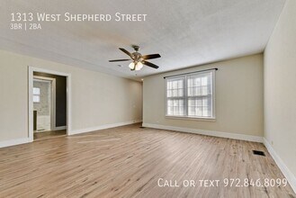 1313 W Shepherd St in Denison, TX - Building Photo - Building Photo