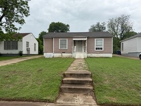 2621 Windsor Ave in Waco, TX - Building Photo