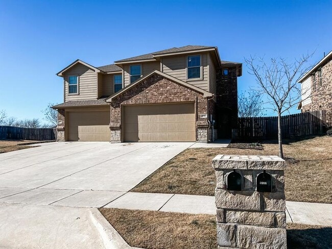 3906 Ashton Dr in Sanger, TX - Building Photo - Building Photo