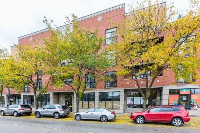 property at 5766 N Lincoln Ave