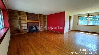 9824 SE Lincoln St in Portland, OR - Building Photo - Building Photo