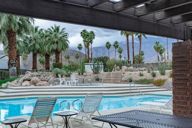 property at 5 Pueblo Vista St