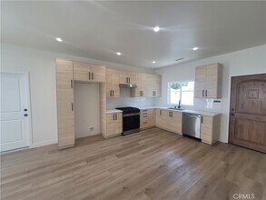 16840 Los Alimos St in Los Angeles, CA - Building Photo - Building Photo