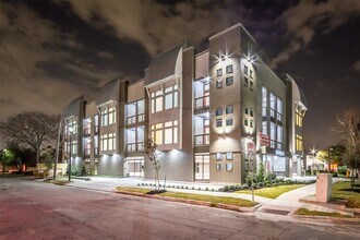 2727 Brazos St in Houston, TX - Building Photo - Building Photo