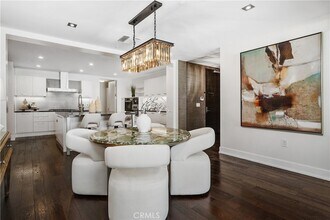 432 N Oakhurst Dr, Unit 503 in Beverly Hills, CA - Foto de edificio - Building Photo