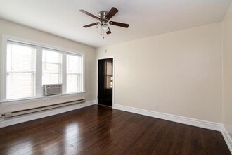 3819.5 N Greenview Ave in Chicago, IL - Building Photo - Building Photo