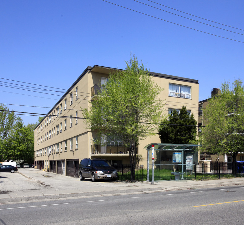 514 Dawes Rd in Toronto, ON - Building Photo