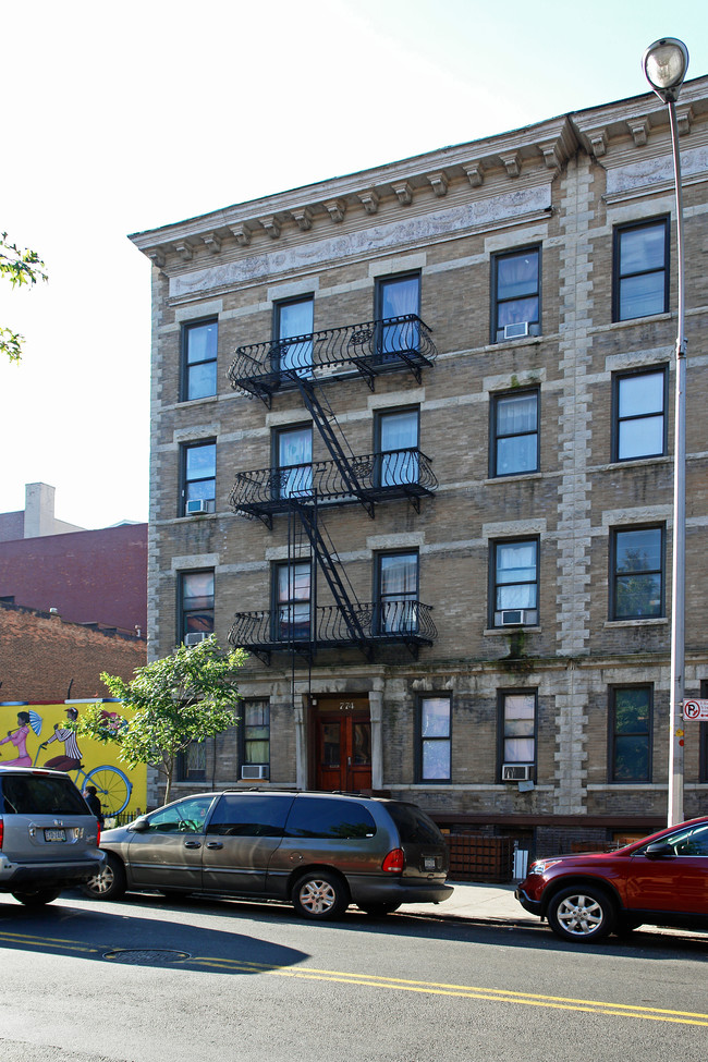 772-774 Union St in Brooklyn, NY - Foto de edificio - Building Photo