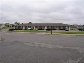 924 Altamont Ct Apartments