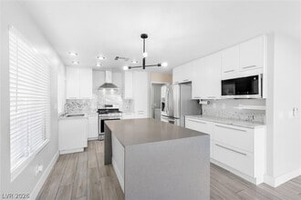 9 Rue Des Champs in Henderson, NV - Building Photo - Building Photo