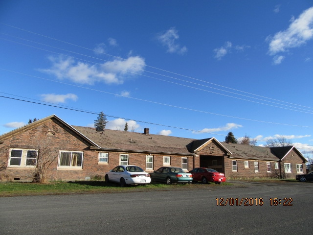 2236 3rd St in Malin, OR - Building Photo