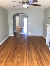5020 N Harding Ave, Unit 2 in Chicago, IL - Foto de edificio - Building Photo