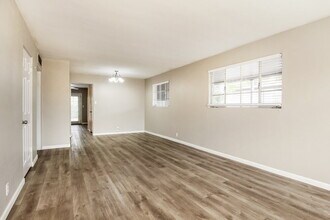 2318 N 30th Pl in Phoenix, AZ - Building Photo - Building Photo