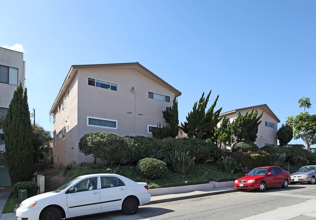 4363-4379 Mentone St in San Diego, CA - Building Photo