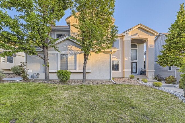 property at 19406 E Maplewood Pl