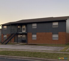 1005 Eastside Dr in Killeen, TX - Building Photo