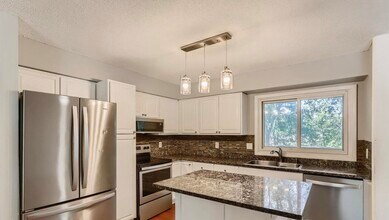 6866 Buckingham Rd in Woodbury, MN - Building Photo - Building Photo