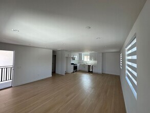 714 E Palm Ave in Burbank, CA - Building Photo - Building Photo
