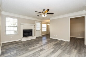 186 Elm St in La Vergne, TN - Building Photo - Building Photo