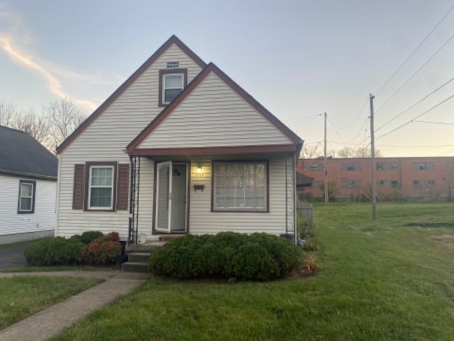 property at 3740 W 2nd St