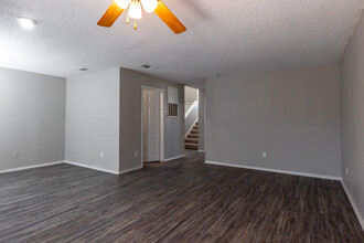 Park Place Apartments in Euless, TX - Building Photo - Interior Photo