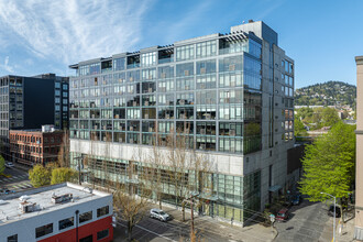 The Edge Lofts in Portland, OR - Foto de edificio - Building Photo