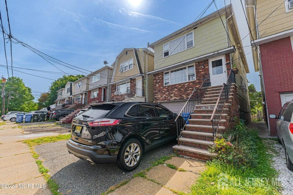 15 Dino Dr in Keasbey, NJ - Building Photo